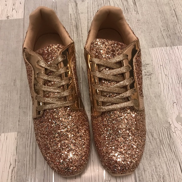⭐️ LAST 2 ⭐️ROSE GOLD GLITTER FASHION SNEAKERS - Picture 4 of 4